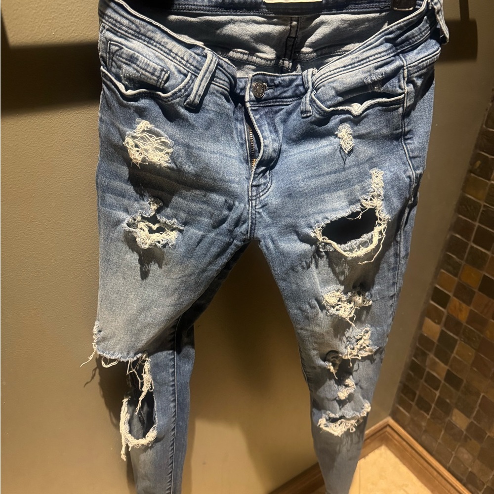Nature Breeze Distressed Blue Jeans